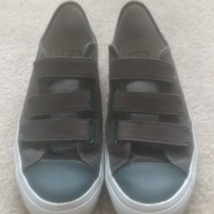 Vans Prison Issues